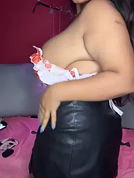 Snapshot of Playful__Princess chatting on 02/02/25, 01:30 Playful  Princess online show from 02/02/25, 01:30