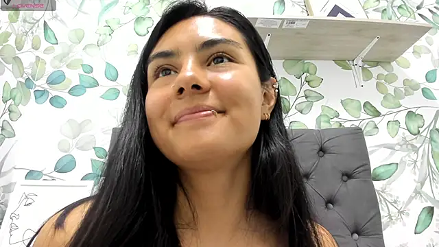 atilanadiaz7 online show from 12/05/25, 04:14