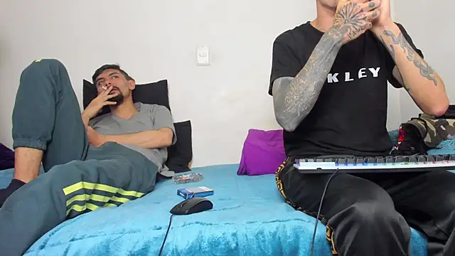 Aaron BigDickxxx online show from 04/03/26, 06:39