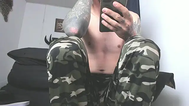 Aaron BigDickxxx online show from 05/27/26, 10:23