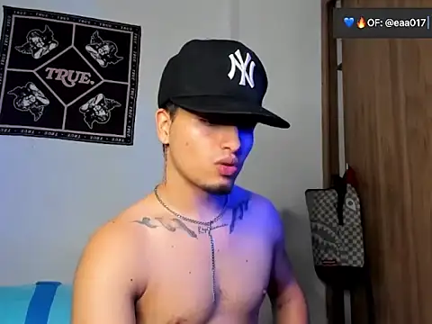 Snapshot of eeaa01 chatting on 11/27/25, 03:08 eeaa01 online show from 11/27/25, 03:08