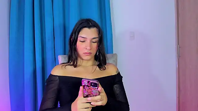 Snapshot of Camila_Coxx chatting on 01/05/25, 07:49 Camila Coxx online show from 01/05/25, 07:49