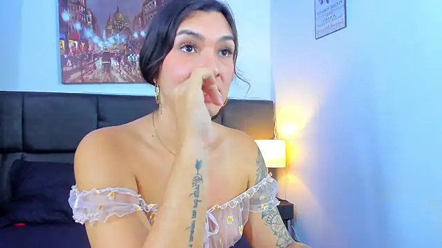 Snapshot of Camila_Coxx chatting on 01/17/25, 11:59 Camila Coxx online show from 01/17/25, 11:59