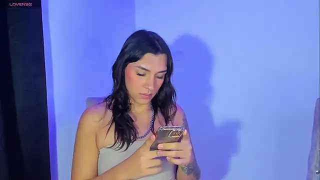 Snapshot of Camila_Coxx chatting on 02/15/25, 05:30 Camila Coxx online show from 02/15/25, 05:30