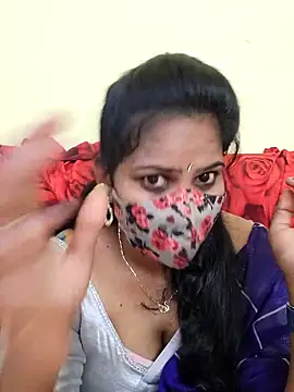 melina214 online show from 04/15/26, 05:58