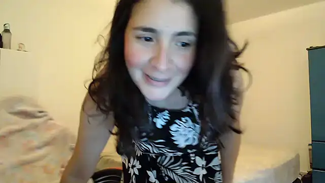 Snapshot of samantha_s69 chatting on 12/09/24, 11:13 samantha s69 online show from 12/09/24, 11:13