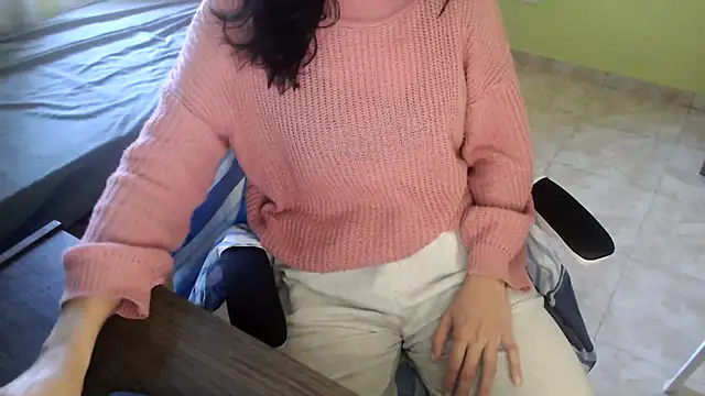 Snapshot of samantha_s69 chatting on 10/01/25, 12:55 samantha s69 online show from 10/01/25, 12:55