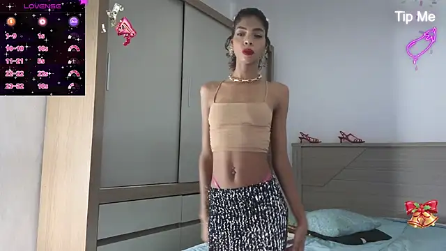 ElisaBoyer online show from 01/02/25, 10:22