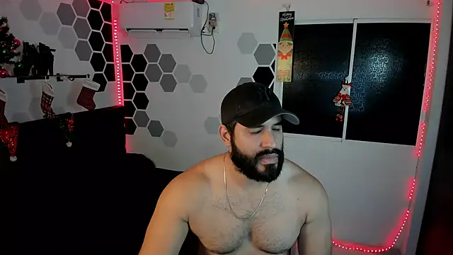 Snapshot of eda_karim chatting on 12/12/24, 11:29 eda karim online show from 12/12/24, 11:29