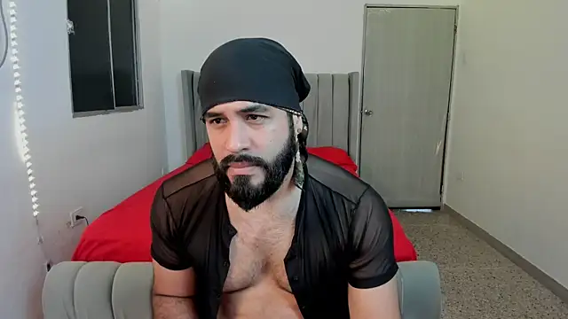 Snapshot of eda_karim chatting on 02/12/26, 02:12 eda karim online show from 02/12/26, 02:12