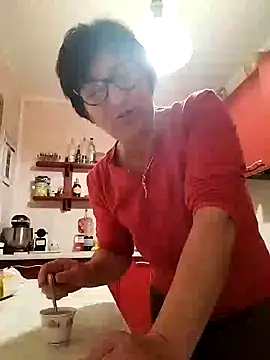 Snapshot of passione503 chatting on 01/06/25, 12:46 passione503 online show from 01/06/25, 12:46