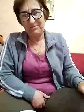 Snapshot of passione503 chatting on 02/09/25, 01:25 passione503 online show from 02/09/25, 01:25