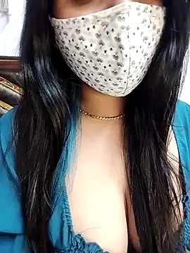 Snapshot of Gloie4u chatting on 02/07/25, 06:02 Gloie4u online show from 02/07/25, 06:02