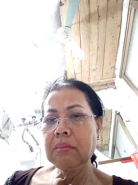 Hotestlove online show from 11/11/25, 12:21