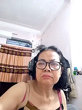 Hotestlove online show from 03/12/26, 11:00