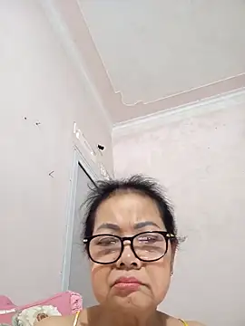 Hotestlove online show from 04/09/26, 08:47