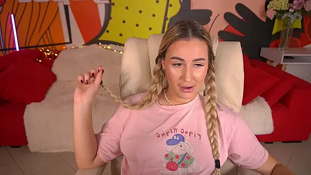 LiaBrazzerr online show from 11/08/25, 10:15