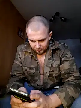 Snapshot of Foxyshaved chatting on 01/08/25, 08:49 Foxyshaved online show from 01/08/25, 08:49