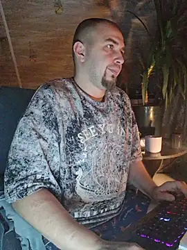 Foxyshaved online show from 11/25/25, 04:01