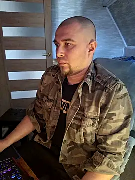 Foxyshaved online show from 03/24/26, 08:30