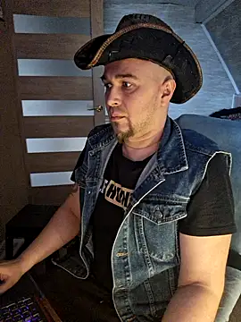 Foxyshaved online show from 03/25/26, 07:58