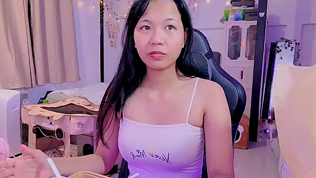 Snapshot of Kana_G chatting on 03/11/25, 03:56 Kana G online show from 03/11/25, 03:56