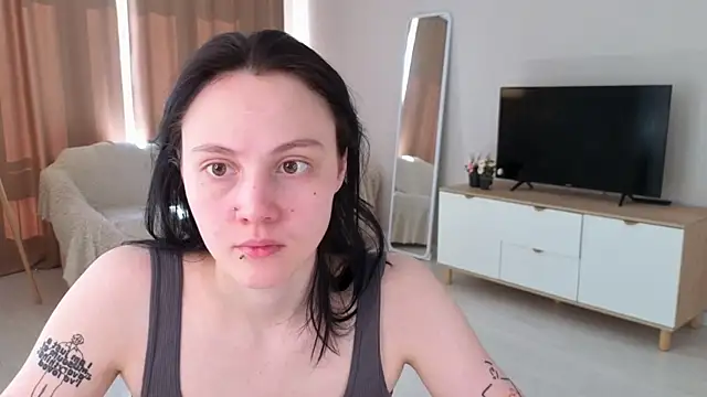 MaryCoopeer online show from 05/30/26, 05:04