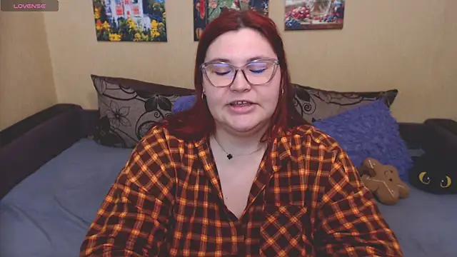 JuliaKeln online show from 04/18/26, 07:07