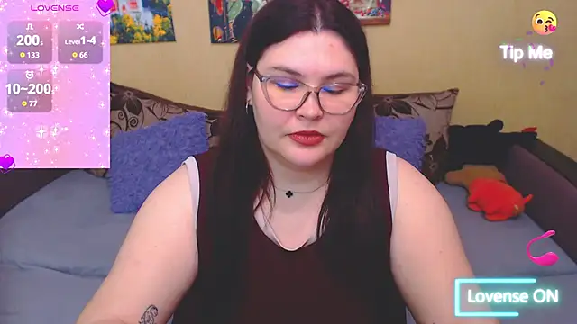 JuliaKeln online show from 05/18/26, 07:31