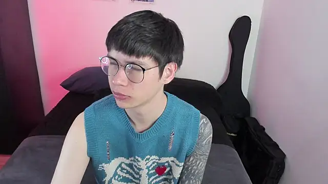 Aventure Twinks online show from 01/15/26, 06:55