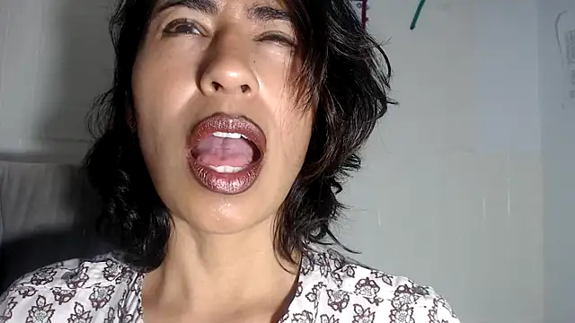 fantasty nylon online show from 11/01/25, 10:56