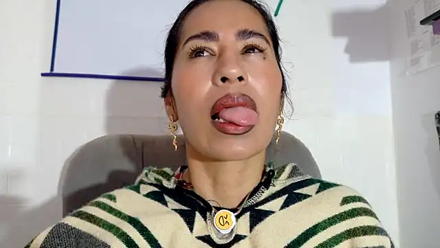 fantasty nylon online show from 11/13/25, 11:42