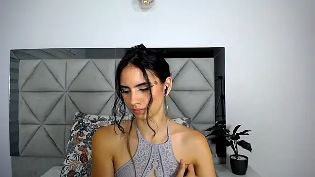 Snapshot of nina_pons chatting on 01/09/25, 08:55 nina pons online show from 01/09/25, 08:55