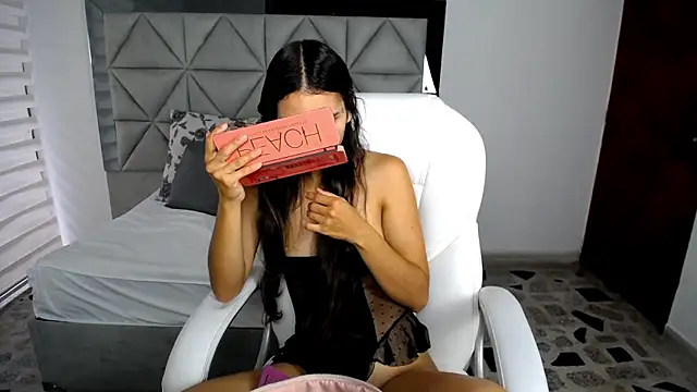 Snapshot of nina_pons chatting on 02/07/25, 09:26 nina pons online show from 02/07/25, 09:26