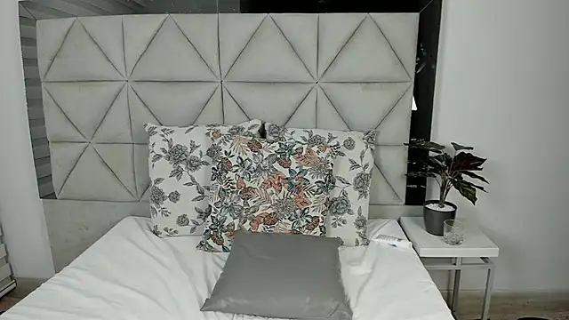 Snapshot of nina_pons chatting on 03/13/25, 12:05 nina pons online show from 03/13/25, 12:05