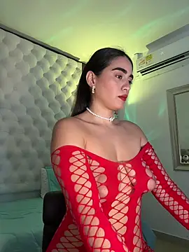 Snapshot of ZarahEvans chatting on 12/04/24, 07:45 ZarahEvans online show from 12/04/24, 07:45