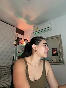 Snapshot of ZarahEvans chatting on 10/16/25, 04:19 ZarahEvans online show from 10/16/25, 04:19