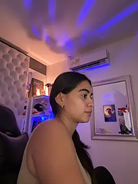 ZarahEvans online show from 11/11/25, 07:36