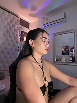 ZarahEvans online show from 11/22/25, 08:08