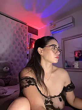 ZarahEvans online show from 12/01/25, 08:14