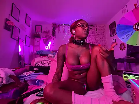 VixenCapri online show from 01/10/26, 09:22