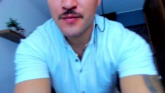 Snapshot of AndrewDiaz chatting on 05/27/26, 05:59 AndrewDiaz online show from 05/27/26, 05:59