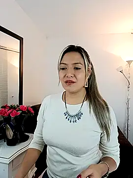 valeriahunter1 online show from 02/13/25, 10:00