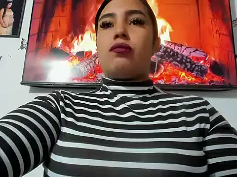 Snapshot of elana_kepler chatting on 01/25/25, 12:06 elana kepler online show from 01/25/25, 12:06