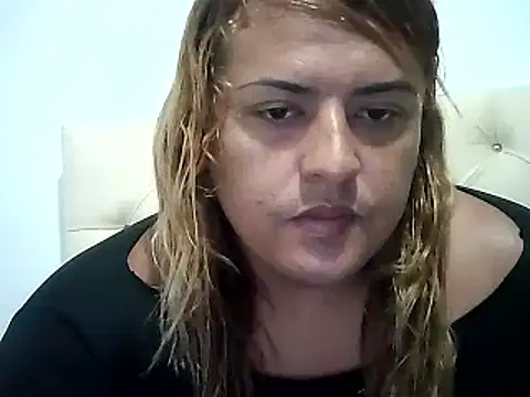 Snapshot of KIARAMARSHALLWELLZ chatting on 12/13/24, 11:02 KIARAMARSHALLWELLZ online show from 12/13/24, 11:02