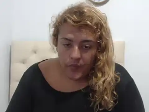 Snapshot of KIARAMARSHALLWELLZ chatting on 12/16/24, 02:36 KIARAMARSHALLWELLZ online show from 12/16/24, 02:36