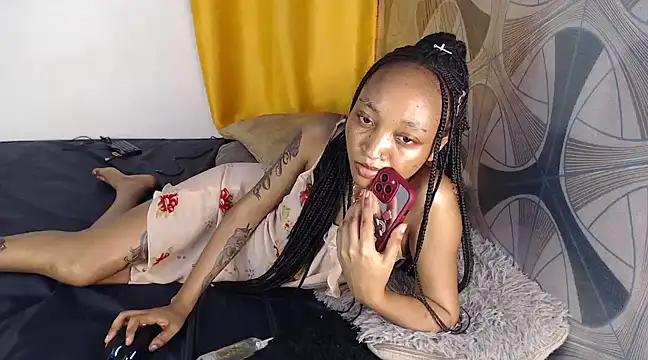 Candiey001 online show from 12/16/24, 06:38