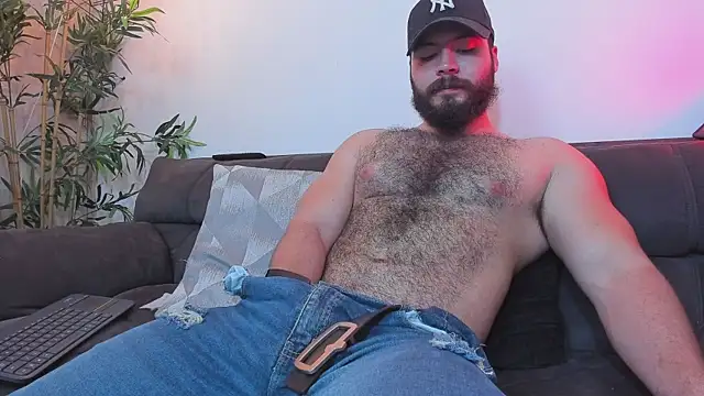 Snapshot of SebastianVilla_ chatting on 06/07/26, 12:15 SebastianVilla online show from 06/07/26, 12:15