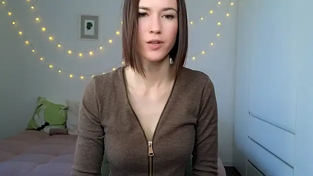 Snapshot of AliciaNewell chatting on 07/11/26, 04:26 AliciaNewell online show from 07/11/26, 04:26