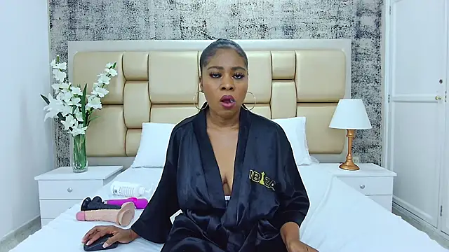 Snapshot of AlisonTravis chatting on 01/08/25, 07:03 AlisonTravis online show from 01/08/25, 07:03